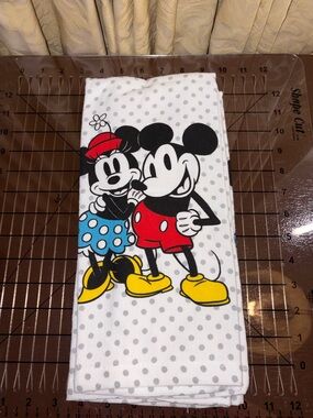Mickey & Minnie Printed Kitchen Towel - White with Red, Blue, Yellow New